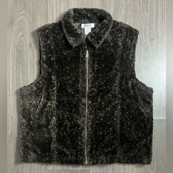 Dalia Reversible Suede & Leather Vest - Picture 8 of 9